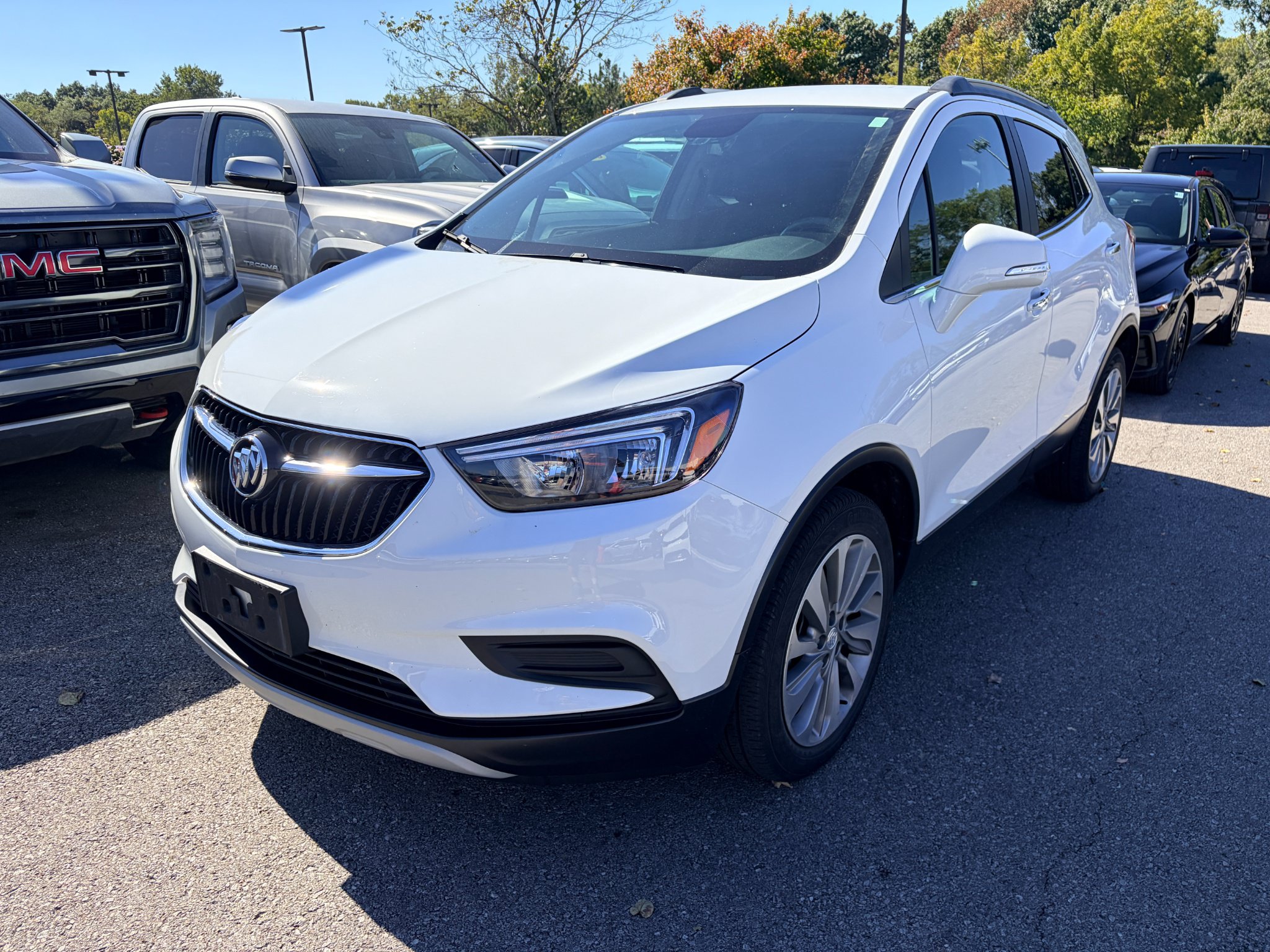 Used 2018 Buick Encore Preferred FWD image 1