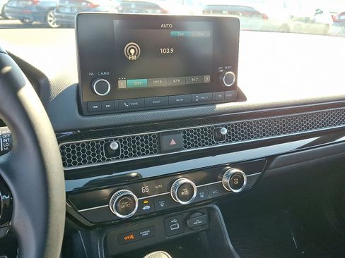 Used 2023 Honda Civic Sport image 19