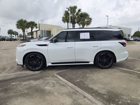 Certified 2026 INFINITI QX80 4WD w/ Sport Exterior Package image 3