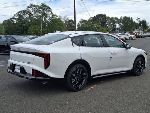New 2025 Kia K4 GT-Line Turbo image 4