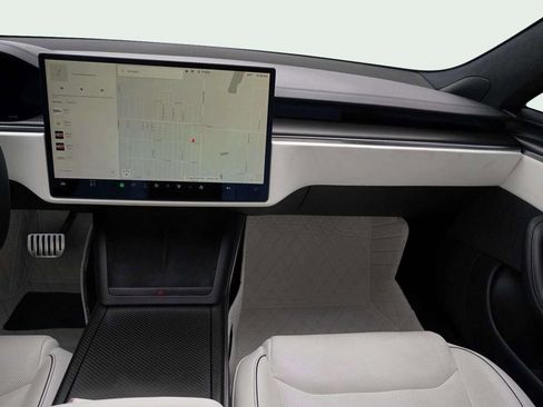 Used 2021 Tesla Model S Plaid image 19
