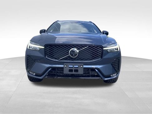 Certified 2026 Volvo XC60 B5 Plus w/ Climate Package image 8