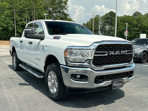 Used 2024 RAM 2500 Big Horn AWD/4WD image 2