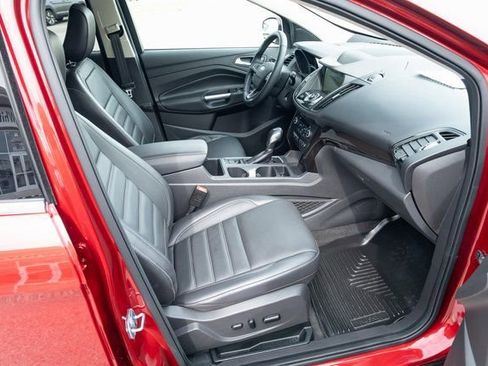 Used 2019 Ford Escape Titanium image 39