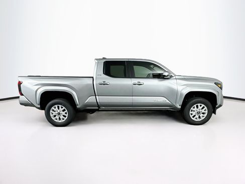 Used 2026 Toyota Tacoma SR5 RWD image 10