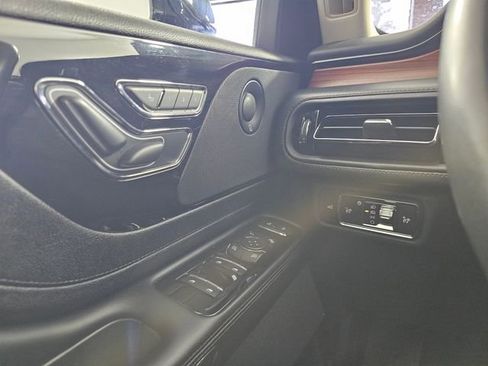 Used 2024 Lincoln Aviator Reserve image 32