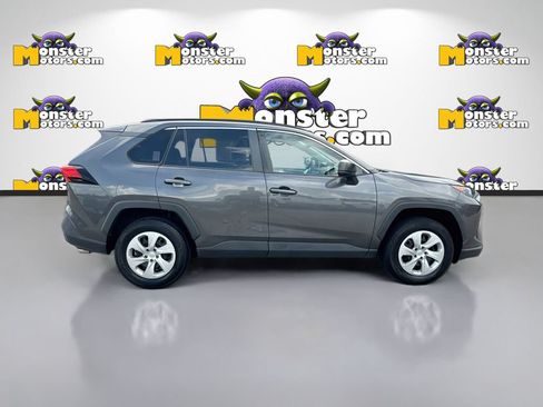 Used 2020 Toyota RAV4 LE w/ Carpet Mat Package FWD image 4