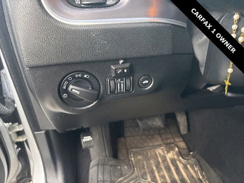 Used 2021 Dodge Charger SXT w/ Blacktop Package RWD image 12