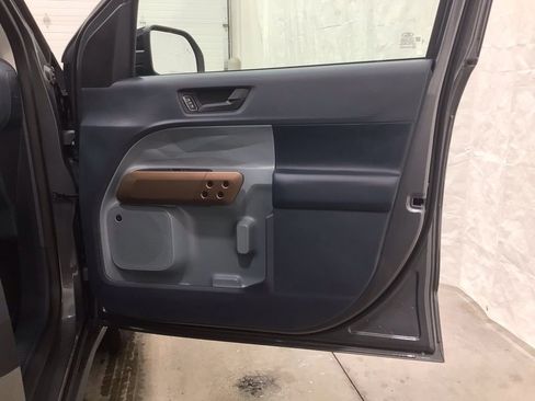 Used 2024 Ford Maverick Lariat w/ 4K Tow Package image 32