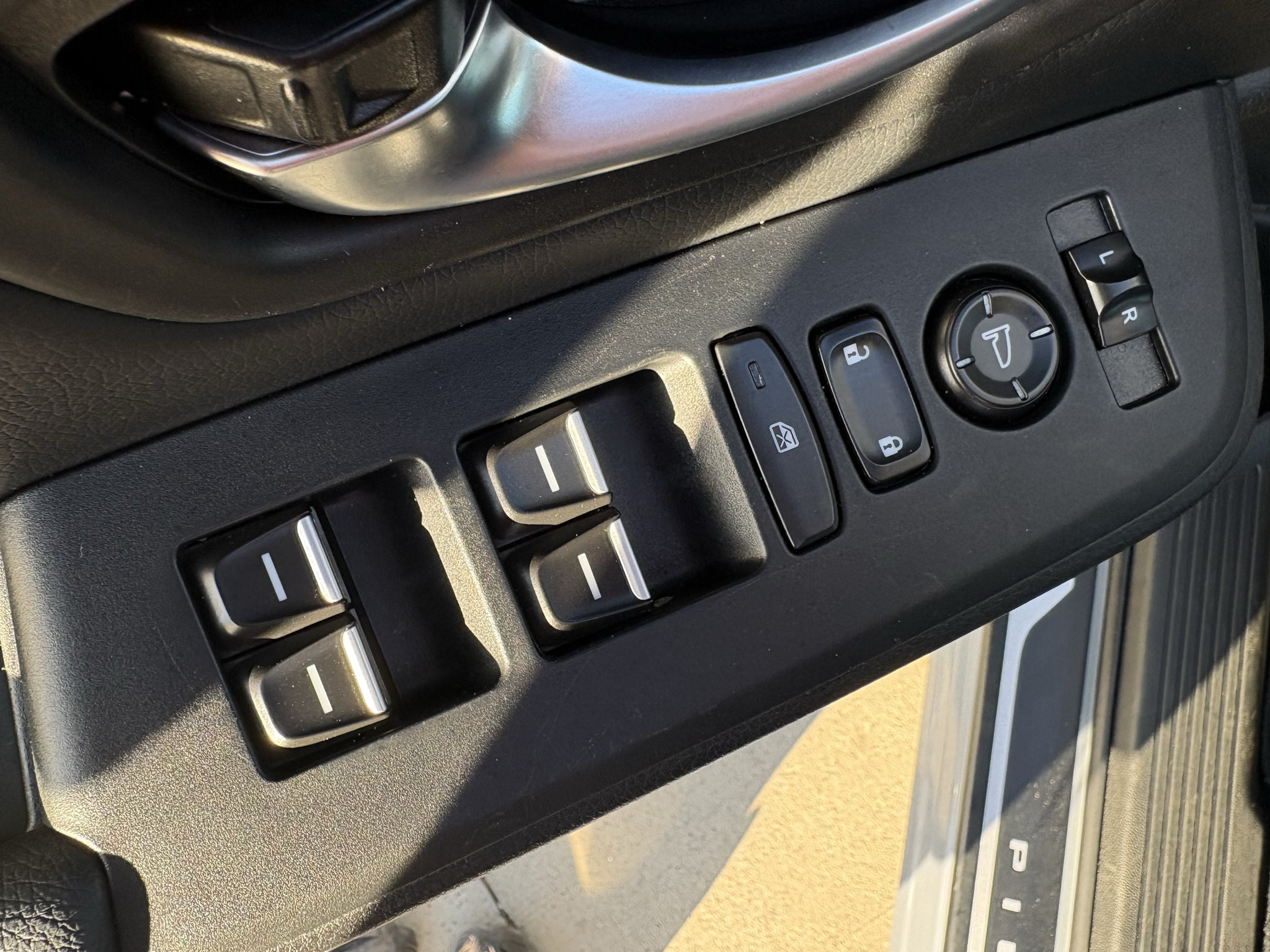 Used 2024 Honda Pilot Touring image 9