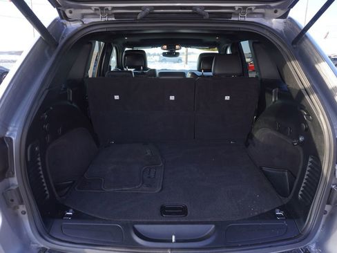 Used 2017 Jeep Grand Cherokee Altitude image 25