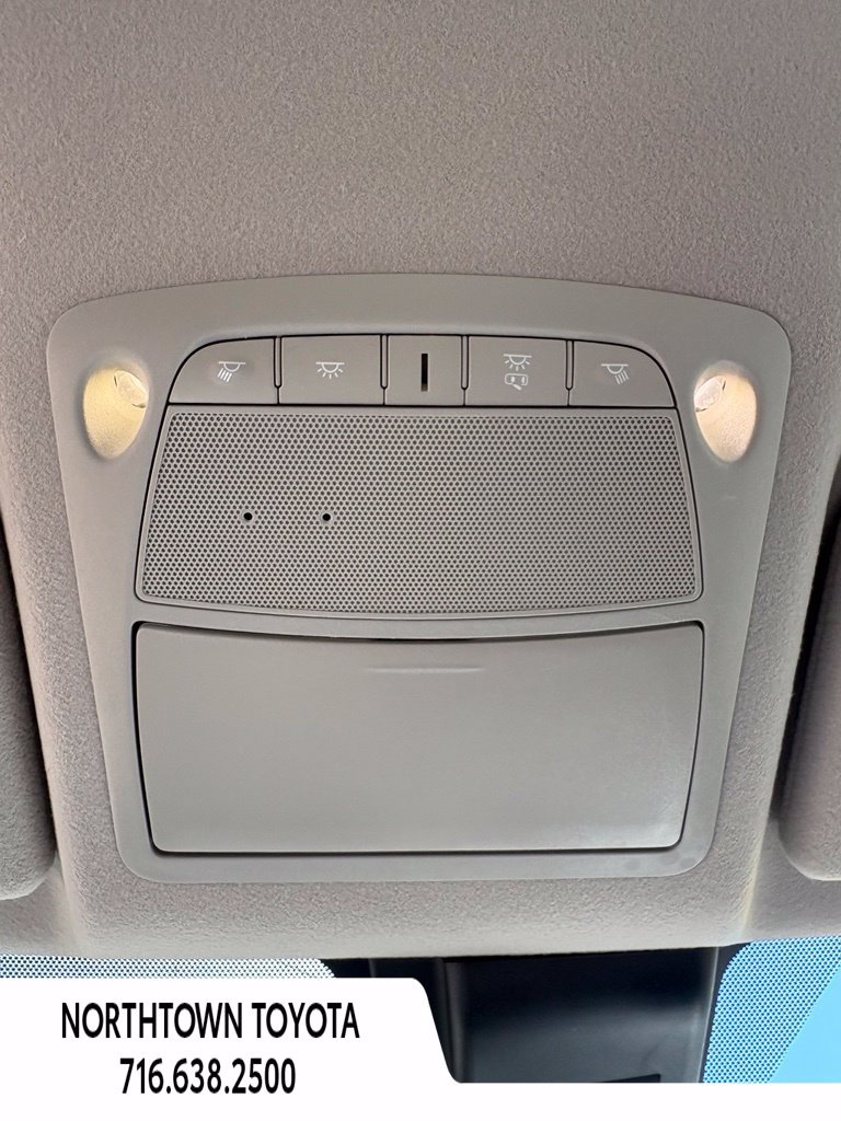 Used 2025 Nissan Leaf S FWD image 28