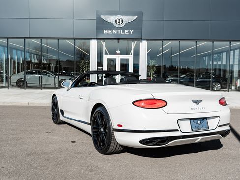 Used 2022 Bentley Continental GT image 8