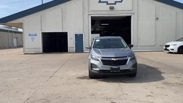 Used 2023 Chevrolet Equinox LS w/ LPO, Floor Liner Package FWD image 3