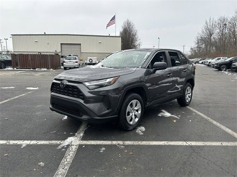 Used 2024 Toyota RAV4 LE image 29