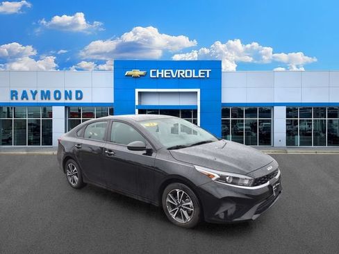 Certified 2023 Kia Forte LXS FWD image 1