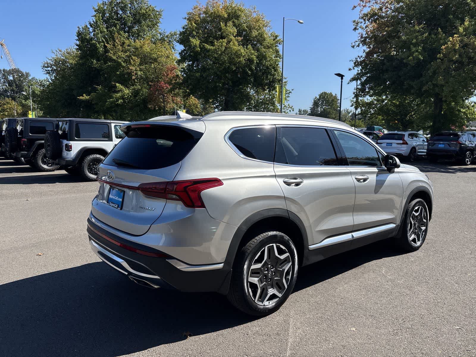Used 2023 Hyundai Santa Fe Limited AWD/4WD image 4