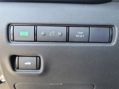 Certified 2024 Nissan Sentra SV image 14