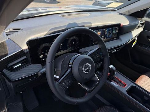 New 2026 Nissan Kicks SR w/ Cold Weather Package FWD image 17