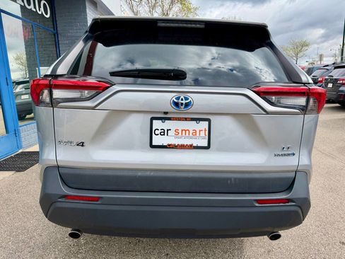 Used 2020 Toyota RAV4 LE AWD/4WD image 16