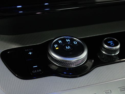 Used 2025 Ford Expedition Active image 24