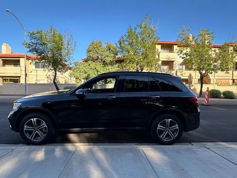 Used 2018 Mercedes-Benz GLC 300 SUV w/ AMG Line image 5