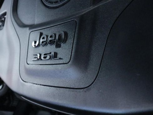 Used 2021 Jeep Grand Cherokee L Overland w/ Advanced Protech Group III RWD image 8