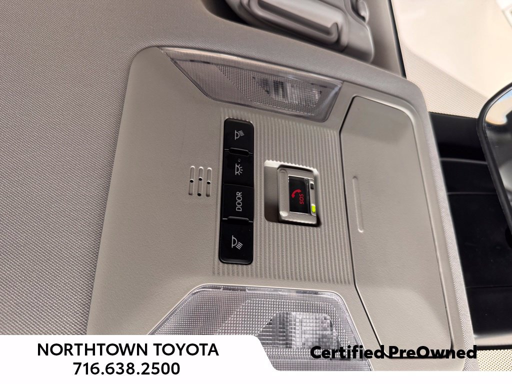 Used 2025 Toyota RAV4 XLE w/ Weather Package AWD/4WD image 32
