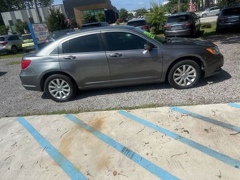 Used 2013 Chrysler 200 Touring image 5