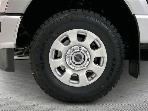 Used 2023 Ford F350 XLT image 25