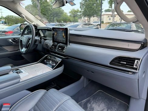 Used 2019 Lincoln Navigator Black Label AWD/4WD image 32