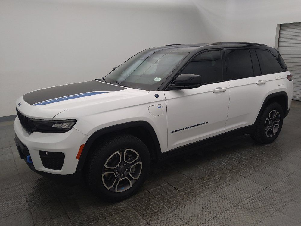 Used 2022 Jeep Grand Cherokee Trailhawk w/ Luxury Tech Group III AWD/4WD image 2