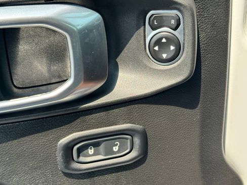 Used 2024 Jeep Wrangler Unlimited Sport AWD/4WD image 26