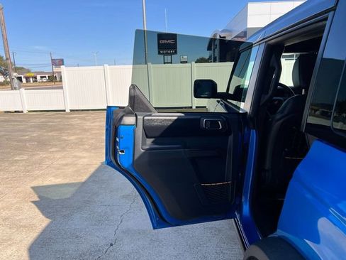 Used 2024 Ford Bronco Badlands image 16