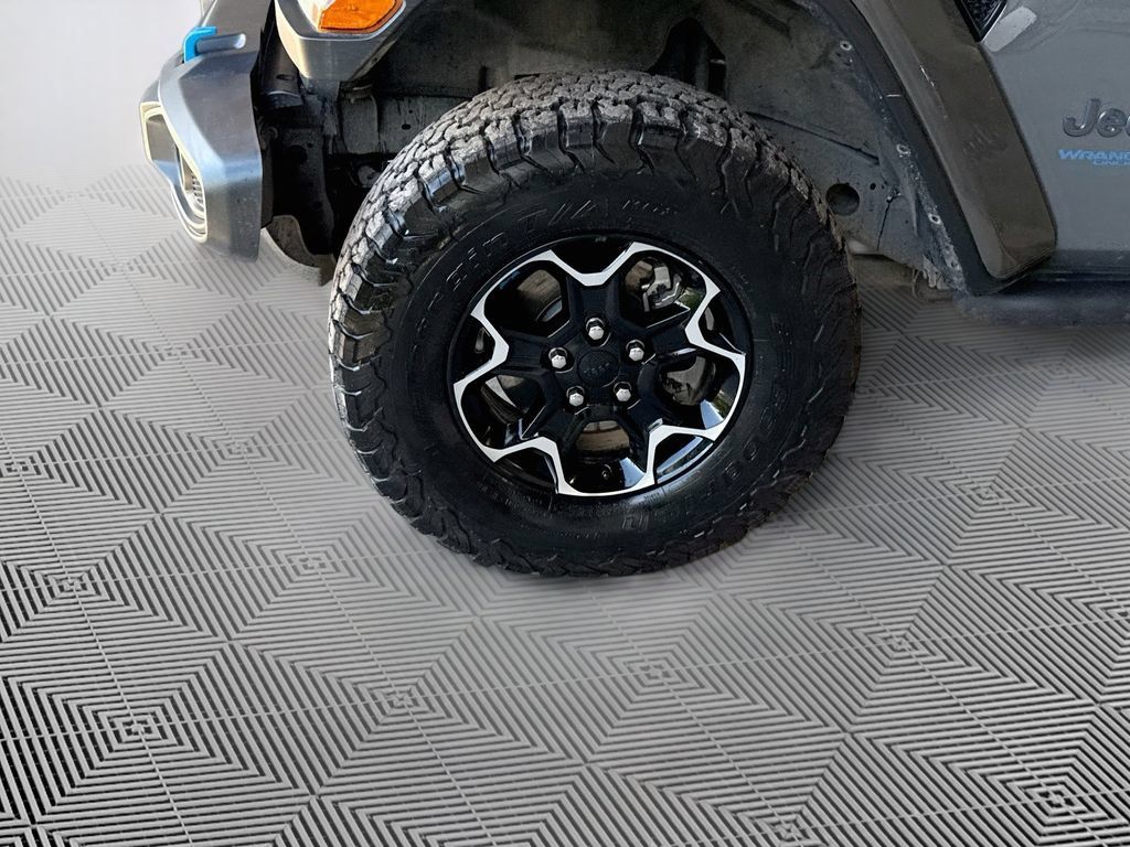 Certified 2021 Jeep Wrangler Unlimited Rubicon 4xe w/ Cold Weather Group AWD/4WD image 35