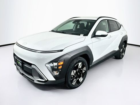 Used 2024 Hyundai Kona SEL FWD image 3