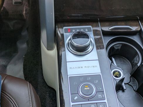 Used 2017 Land Rover Range Rover Autobiography image 23