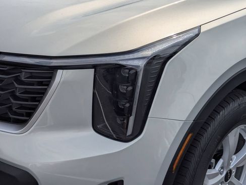New 2026 Kia Sorento LX FWD image 10