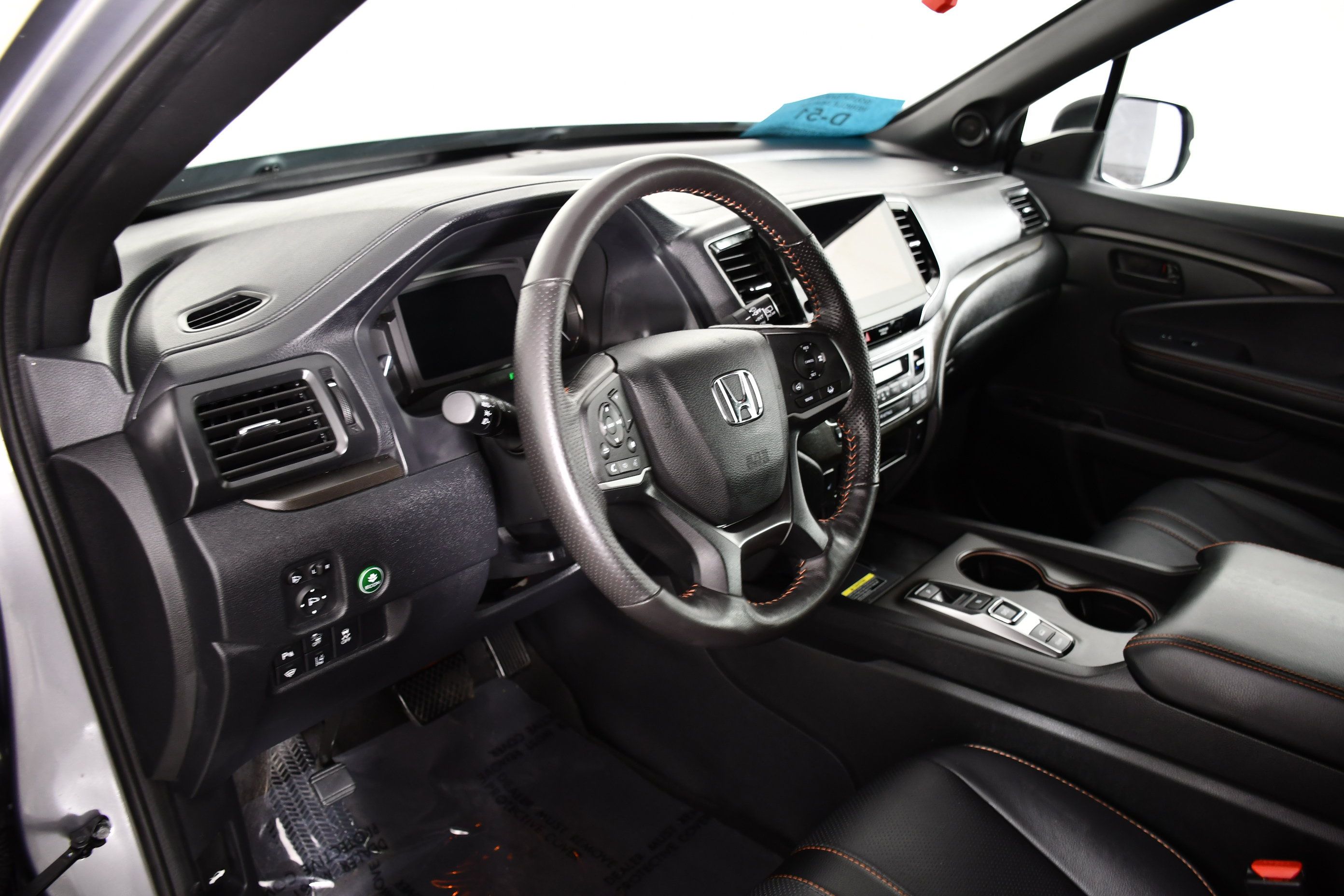 Certified 2025 Honda Passport TrailSport image 38