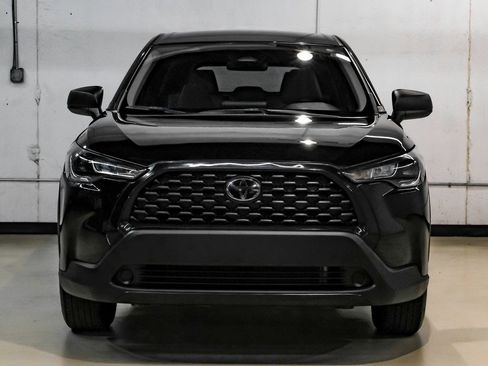 Used 2025 Toyota Corolla Cross L image 7