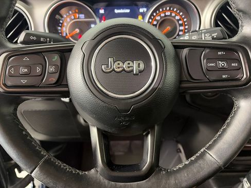 Used 2019 Jeep Wrangler Unlimited Sport S AWD/4WD image 16