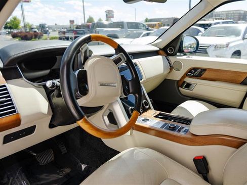 Used 2019 Land Rover Range Rover Supercharged AWD/4WD image 17