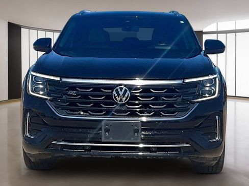 Used 2024 Volkswagen Atlas Cross Sport SEL R-Line AWD/4WD image 3