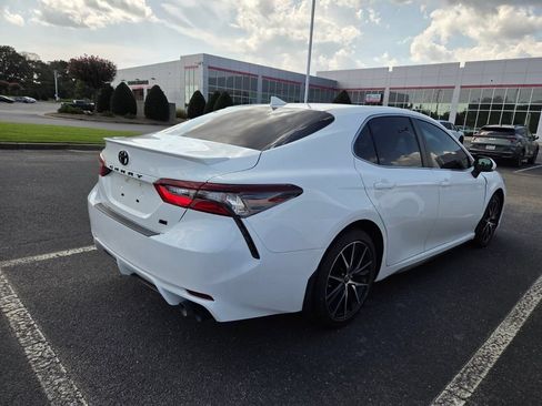 Used 2024 Toyota Camry SE FWD image 10