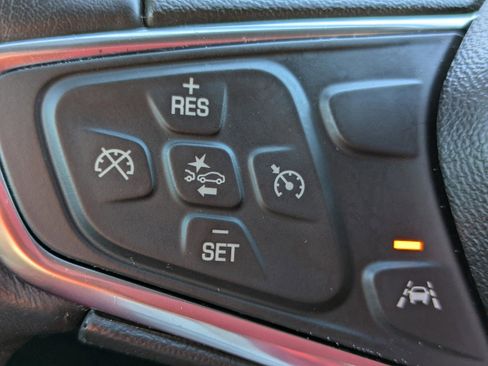 Used 2020 Chevrolet Equinox Premier w/ LPO, Cargo Package image 21