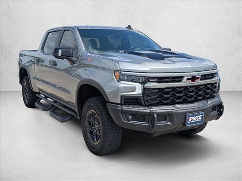 Used 2024 Chevrolet Silverado 1500 ZR2 w/ ZR2 Bison Edition AWD/4WD image 3
