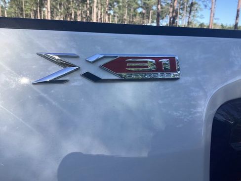 New 2026 GMC Sierra 2500 SLT w/ SLT Premium Package AWD/4WD image 12