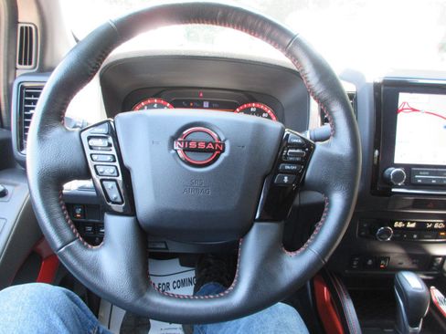 Used 2023 Nissan Frontier PRO-4X w/ Pro-4X Premium Package AWD/4WD image 11