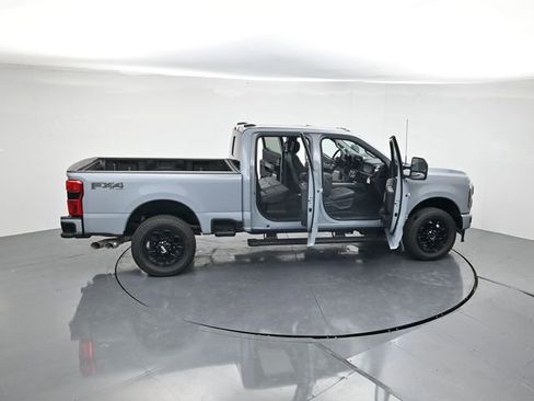New 2026 Ford F250 Lariat w/ Black Appearance Package AWD/4WD image 45