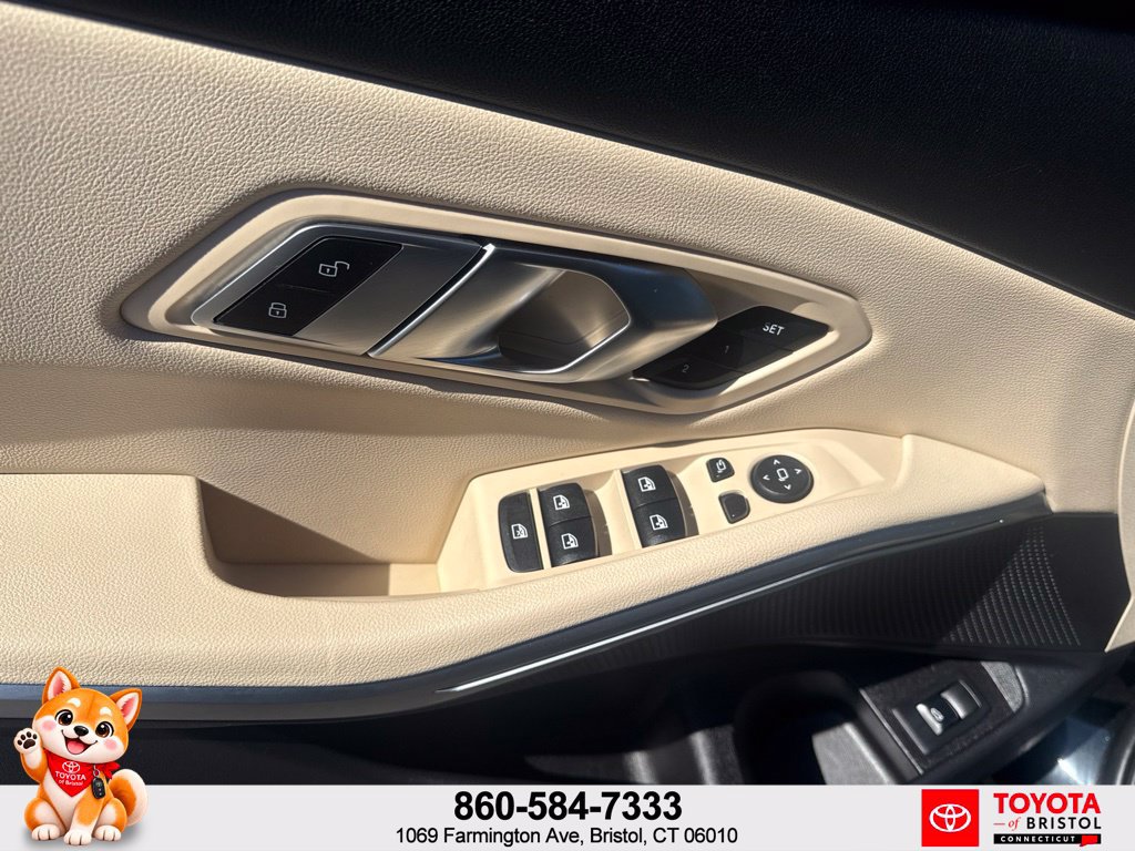 Used 2023 BMW 330i xDrive Sedan w/ Driving Assistance Package AWD/4WD image 13